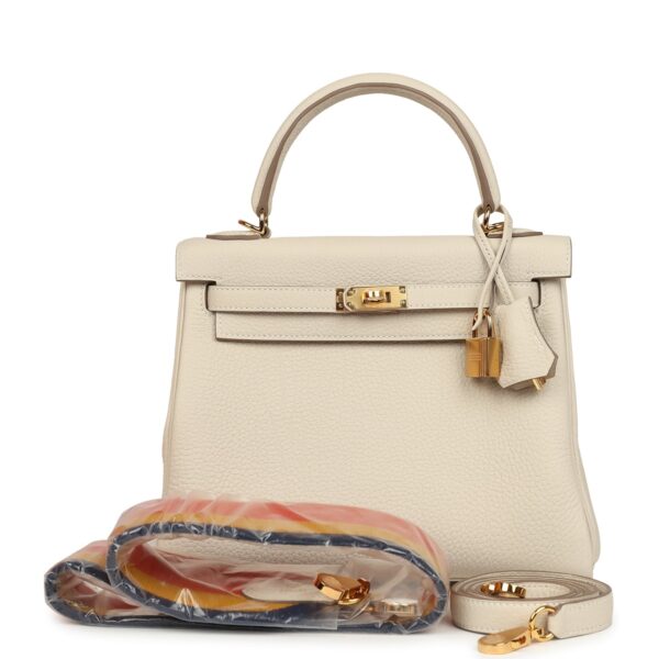 H-K-260401-3-01 Hermès Kelly Retourne 25 Craie Togo Gold Hardware
