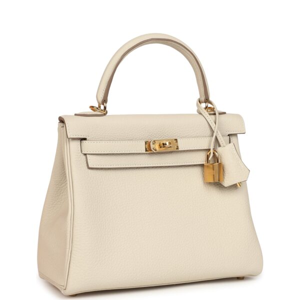 H-K-260401-3-02 Hermès Kelly Retourne 25 Craie Togo Gold Hardware