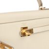 H-K-260401-3-08 Hermès Kelly Retourne 25 Craie Togo Gold Hardware
