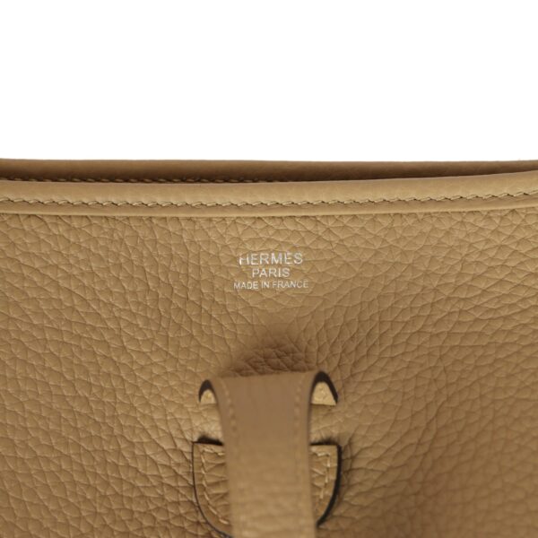 H-E-250910-2-07 Hermes Evelyne III PM Poussiere Clemence Palladium Hardware